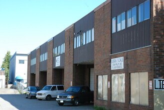 6976-6984 Palm Av, Burnaby, BC to rent Interior Photo- Image 2 of 3