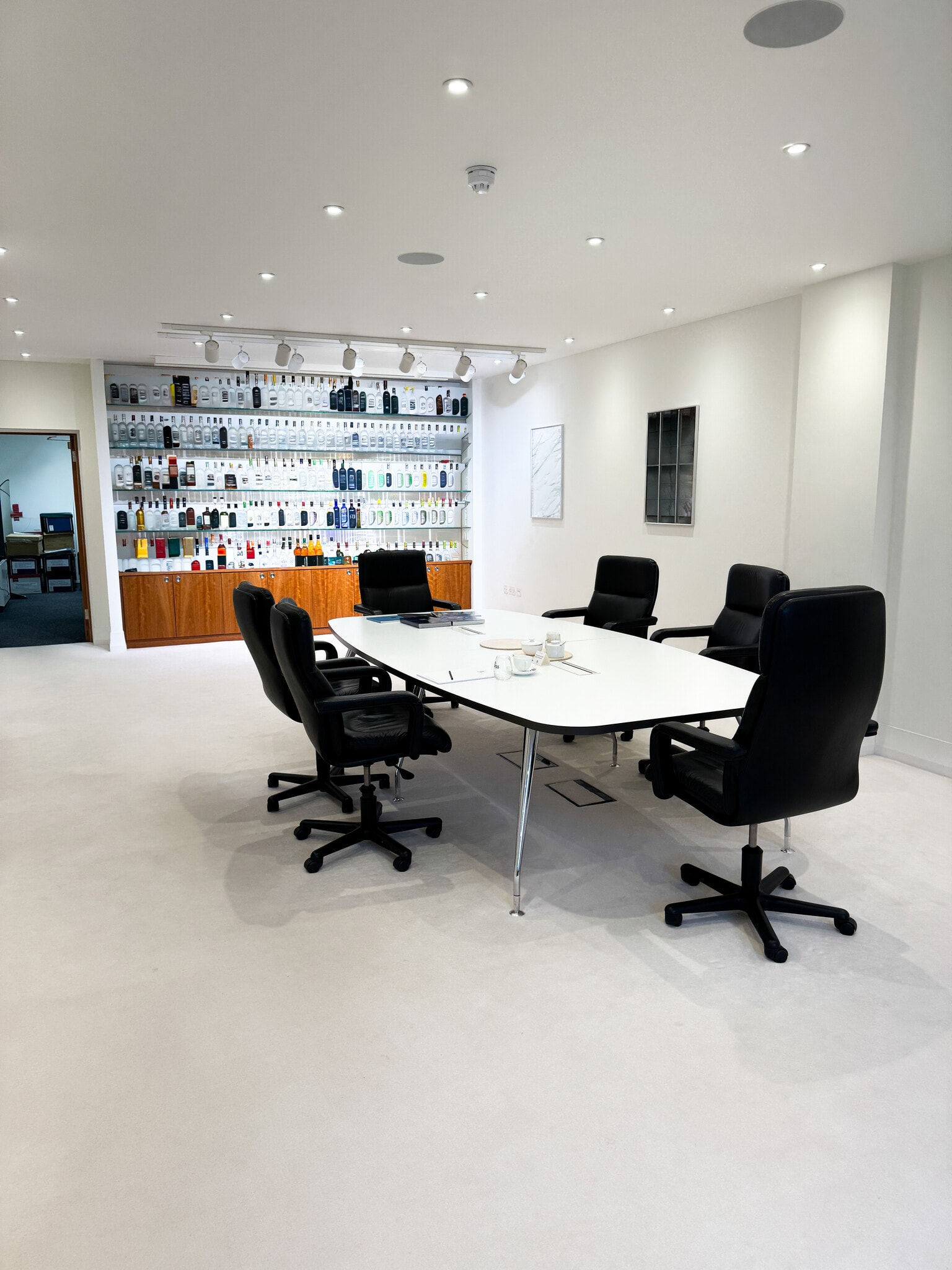 51 Welbeck St, London to rent Interior Photo- Image 1 of 16