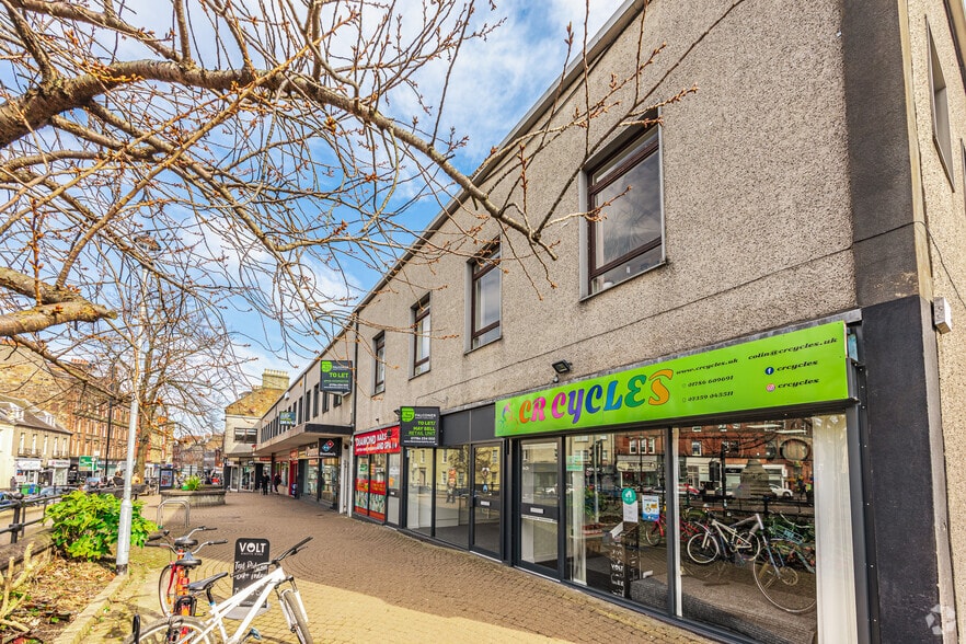 1-2 Pitt Ter, Stirling to rent - Primary Photo - Image 1 of 4