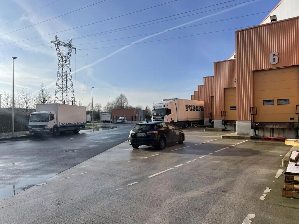Location Local d'activités 436 m² à 1 312 m² - Photo 1
