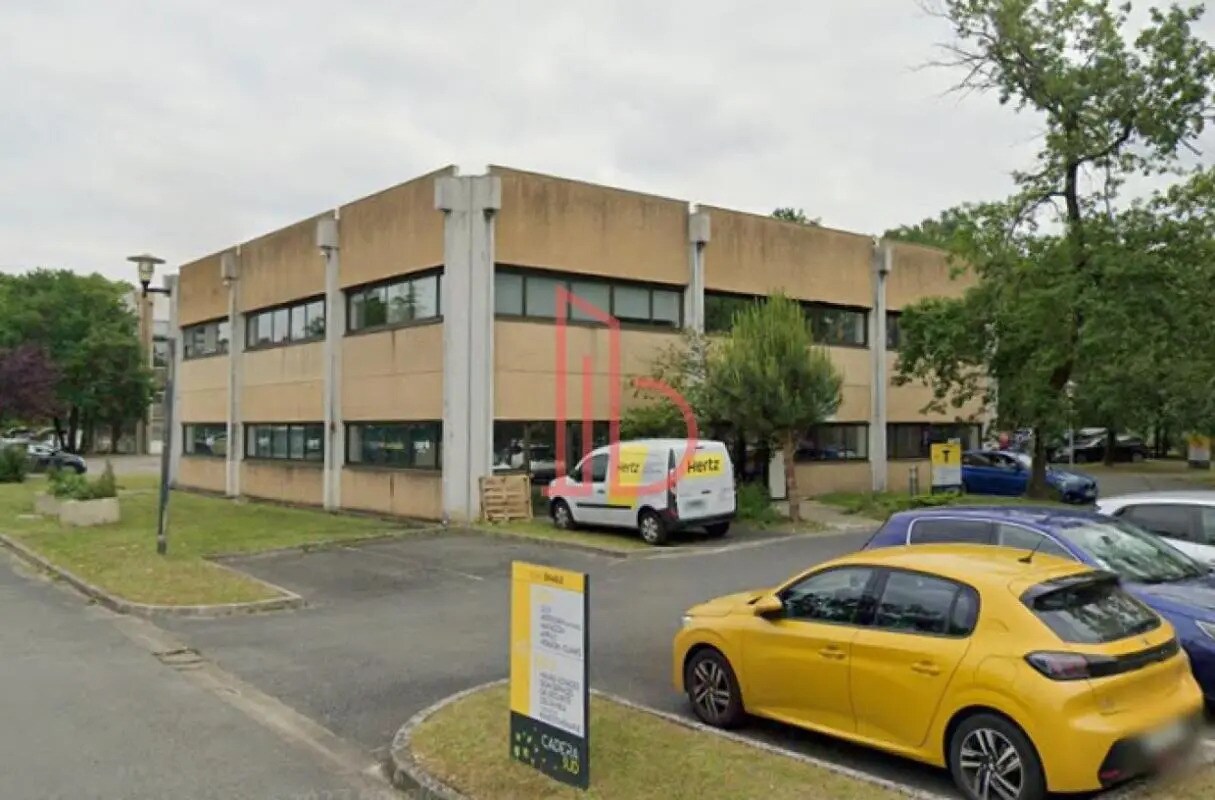 Office in Mérignac to rent Building Photo- Image 1 of 2