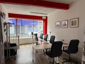 92 Nolton St, Bridgend to rent Interior Photo- Image 1 of 1