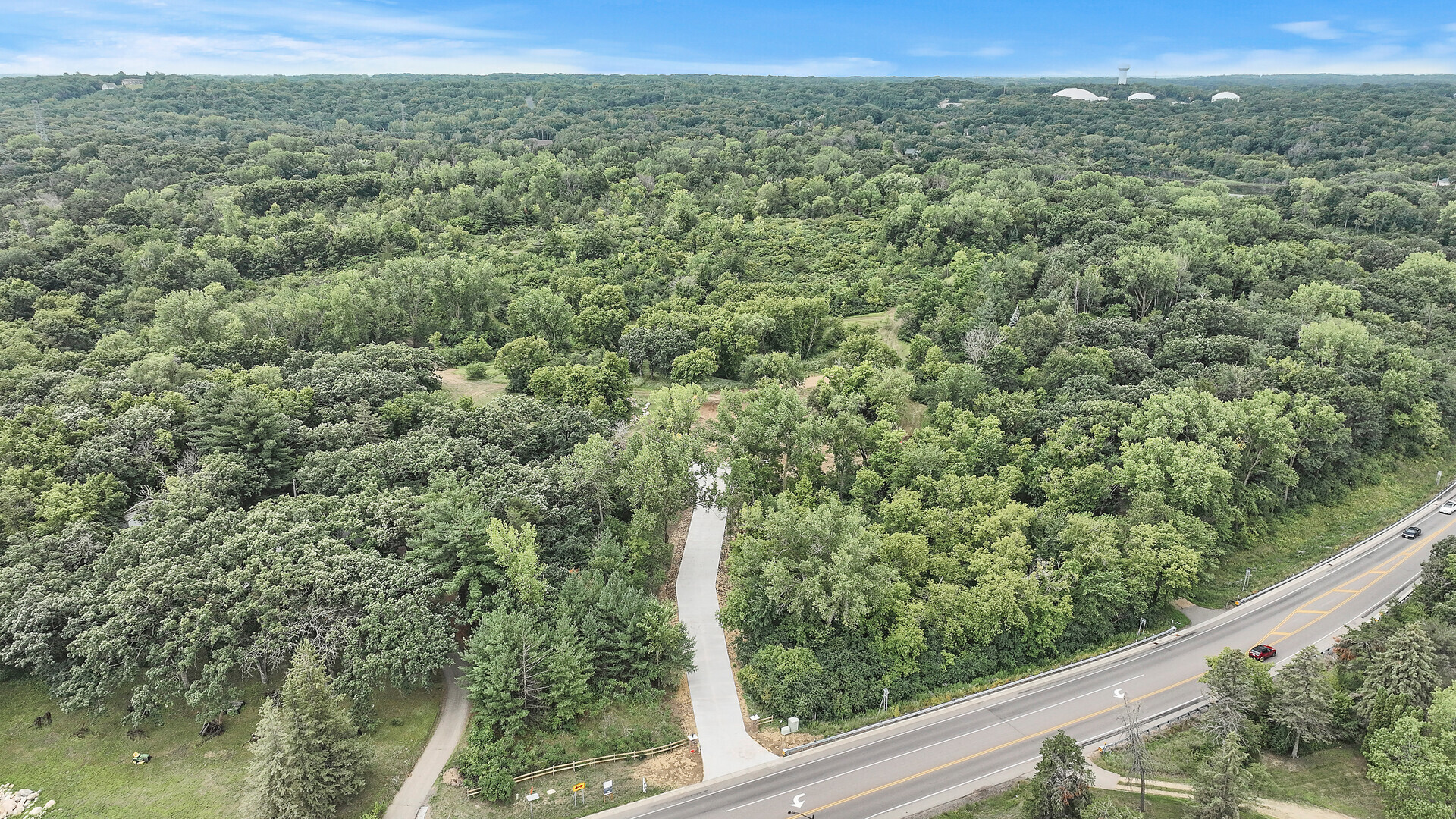 9450 S Robert Trl, Inver Grove Heights, MN for sale Primary Photo- Image 1 of 8