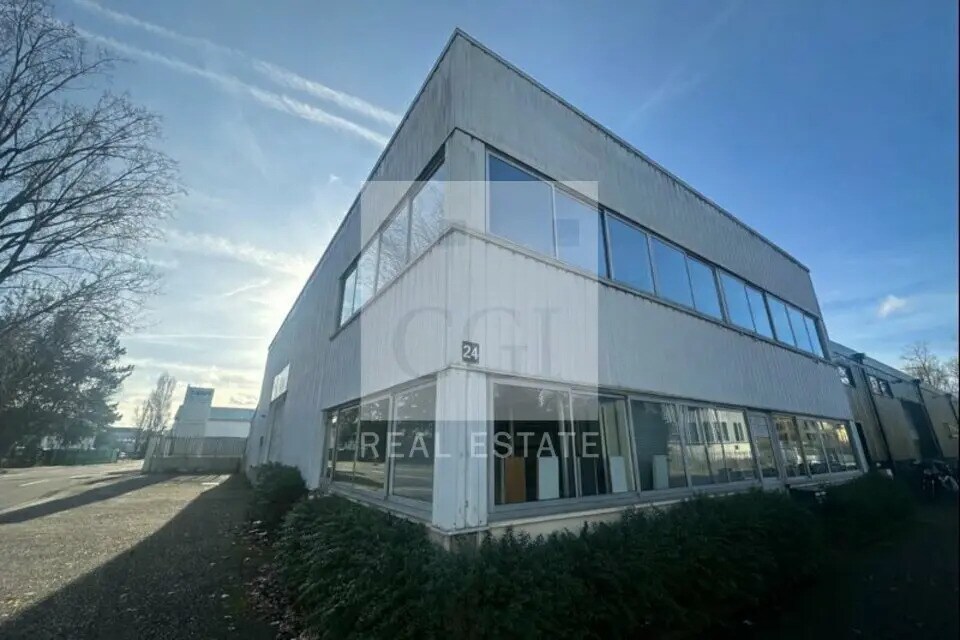 24 Rue Des Aulnes, Champagne-au-Mont-d'Or to rent Building Photo- Image 1 of 7