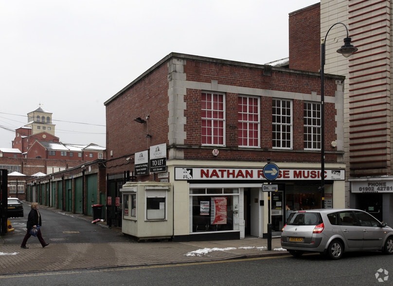 Victoria Fold, Wolverhampton to rent - Building Photo - Image 1 of 4