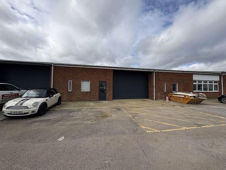 Laundry Rd, Minster to rent - Building Photo - Image 3 of 26