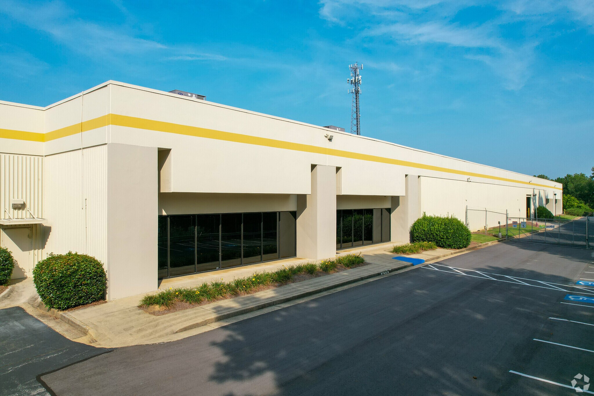 3765 Atlanta Industrial Dr NW, Atlanta, GA to rent Building Photo- Image 1 of 9