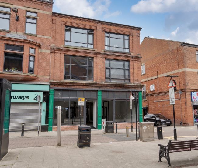 60-62 Market St, Wigan for rent - Building Photo - Image 1 of 4