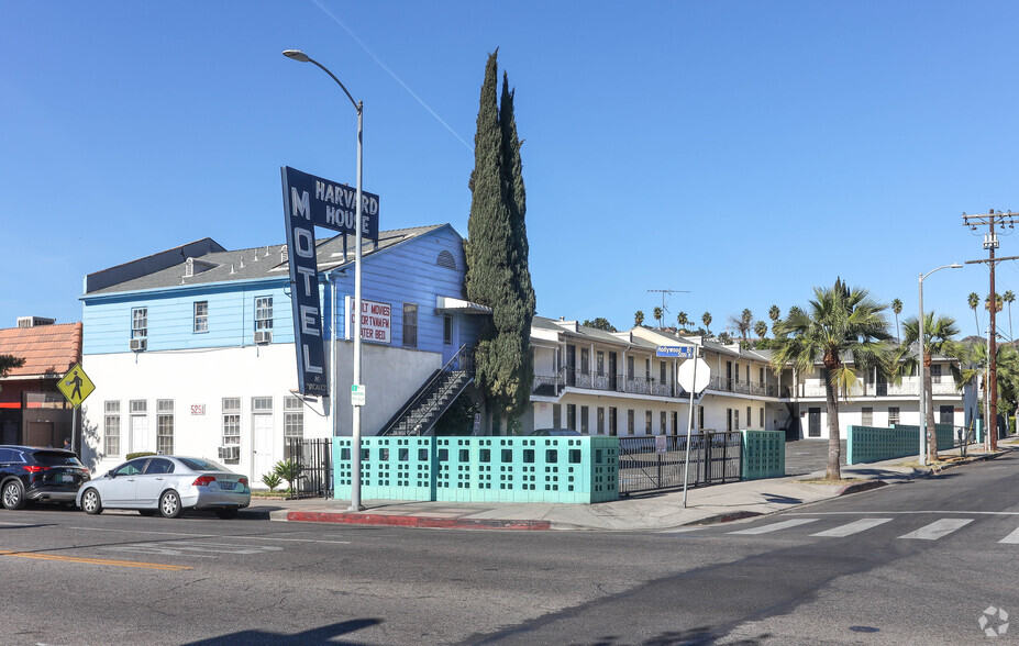 5251 Hollywood Blvd, Los Angeles, CA for sale - Primary Photo - Image 1 of 22