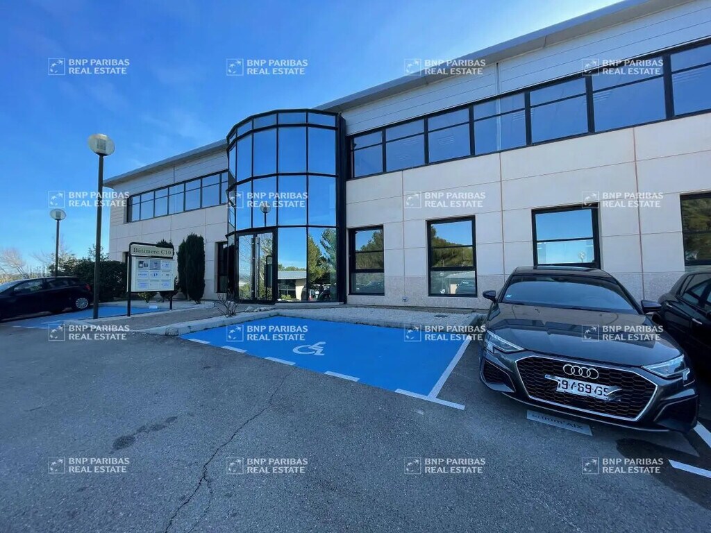 Vente Bureaux 489 m² - Photo 1