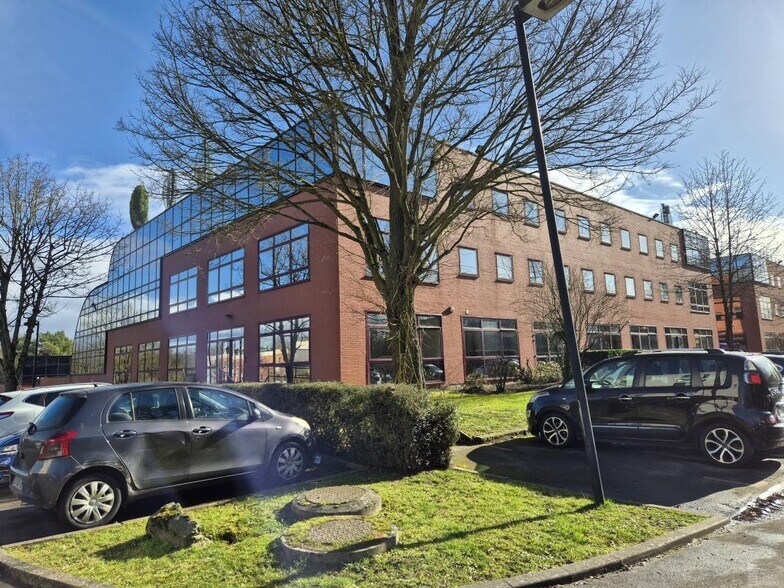 Allée Kepler, Champs-sur-Marne to rent - Building Photo - Image 3 of 4