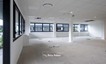 Office in Limonest to rent Interior Photo- Image 2 of 7