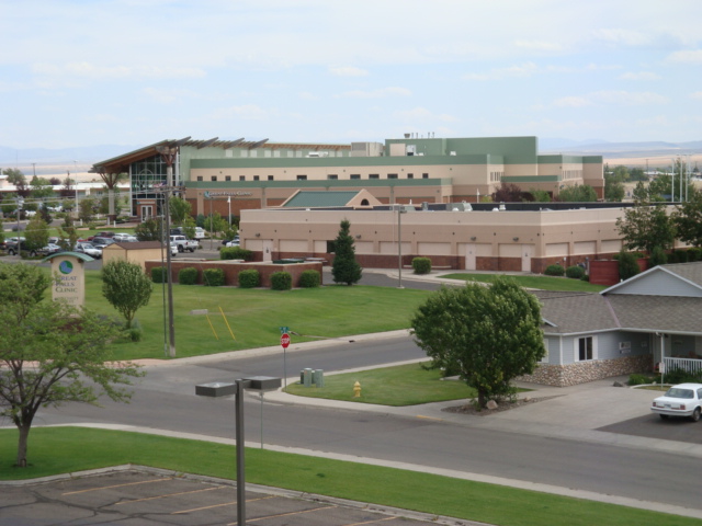 1400 29th St S, Great Falls, MT for rent - Building Photo - Image 3 of 8