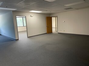 50 W TechneCenter Dr, Milford, OH for rent Interior Photo- Image 1 of 5