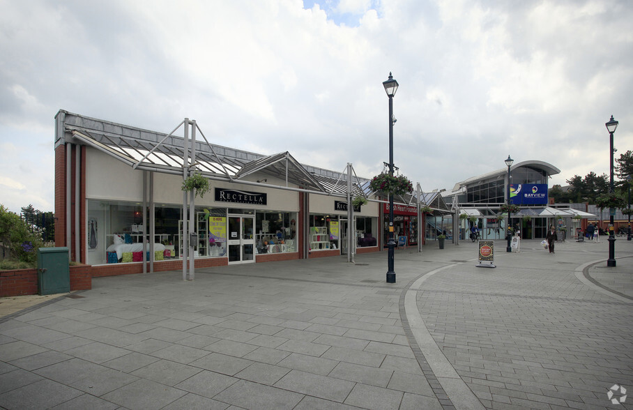 Sea View Rd, Colwyn Bay for rent - Building Photo - Image 1 of 17