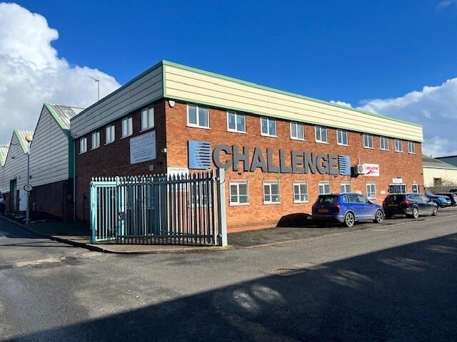 Park Ln, Wolverhampton to rent - Building Photo - Image 3 of 11
