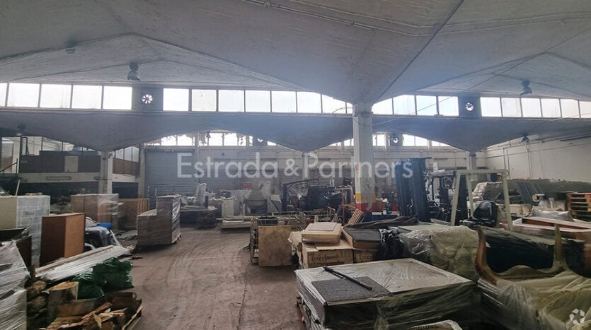 Industrial in Madrid, Madrid for rent - Building Photo - Image 1 of 3