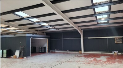 Pitreavie Way, Dunfermline to rent Interior Photo- Image 2 of 2