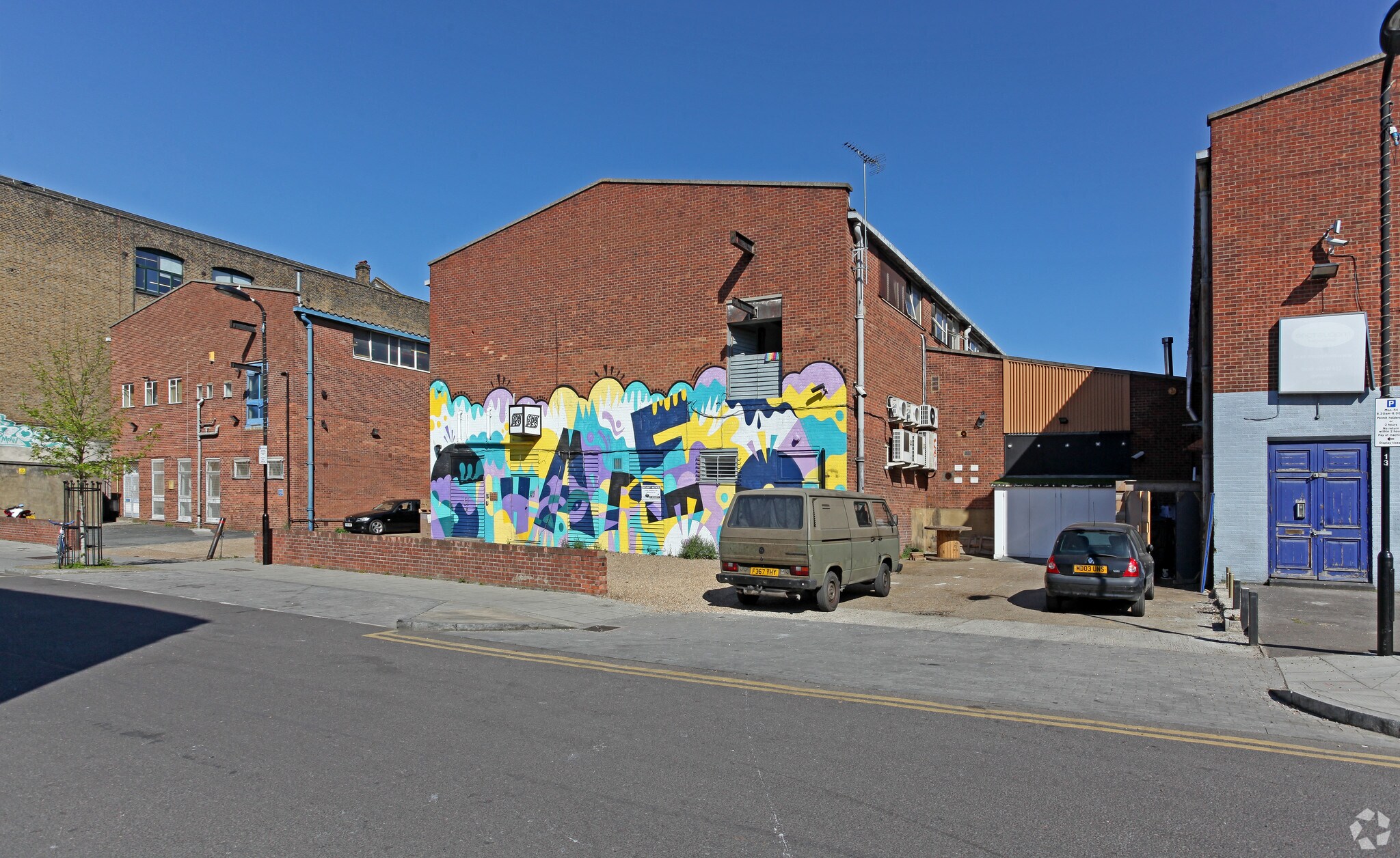 117 Wallis Rd, London for sale Primary Photo- Image 1 of 1