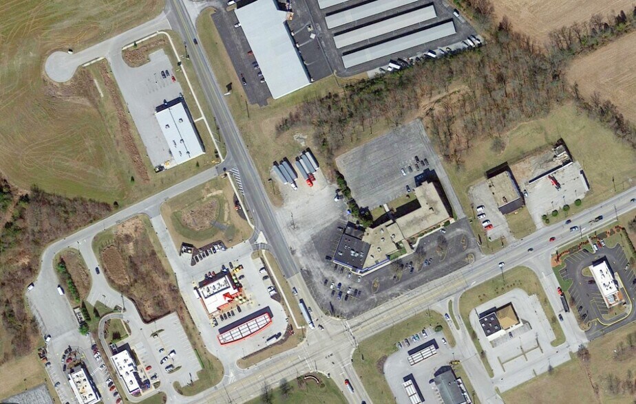 6110 York Road, New Oxford, PA to rent - Primary Photo - Image 1 of 1