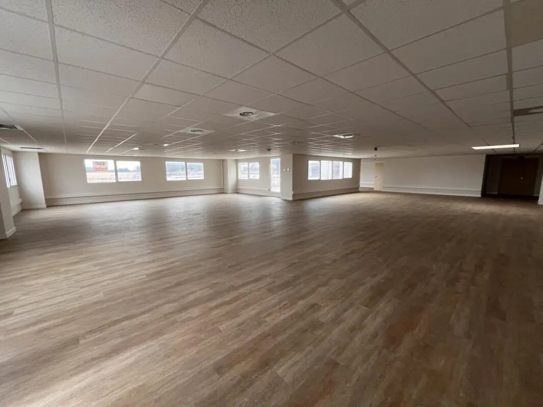 Office in La Farlède for sale Building Photo- Image 1 of 11