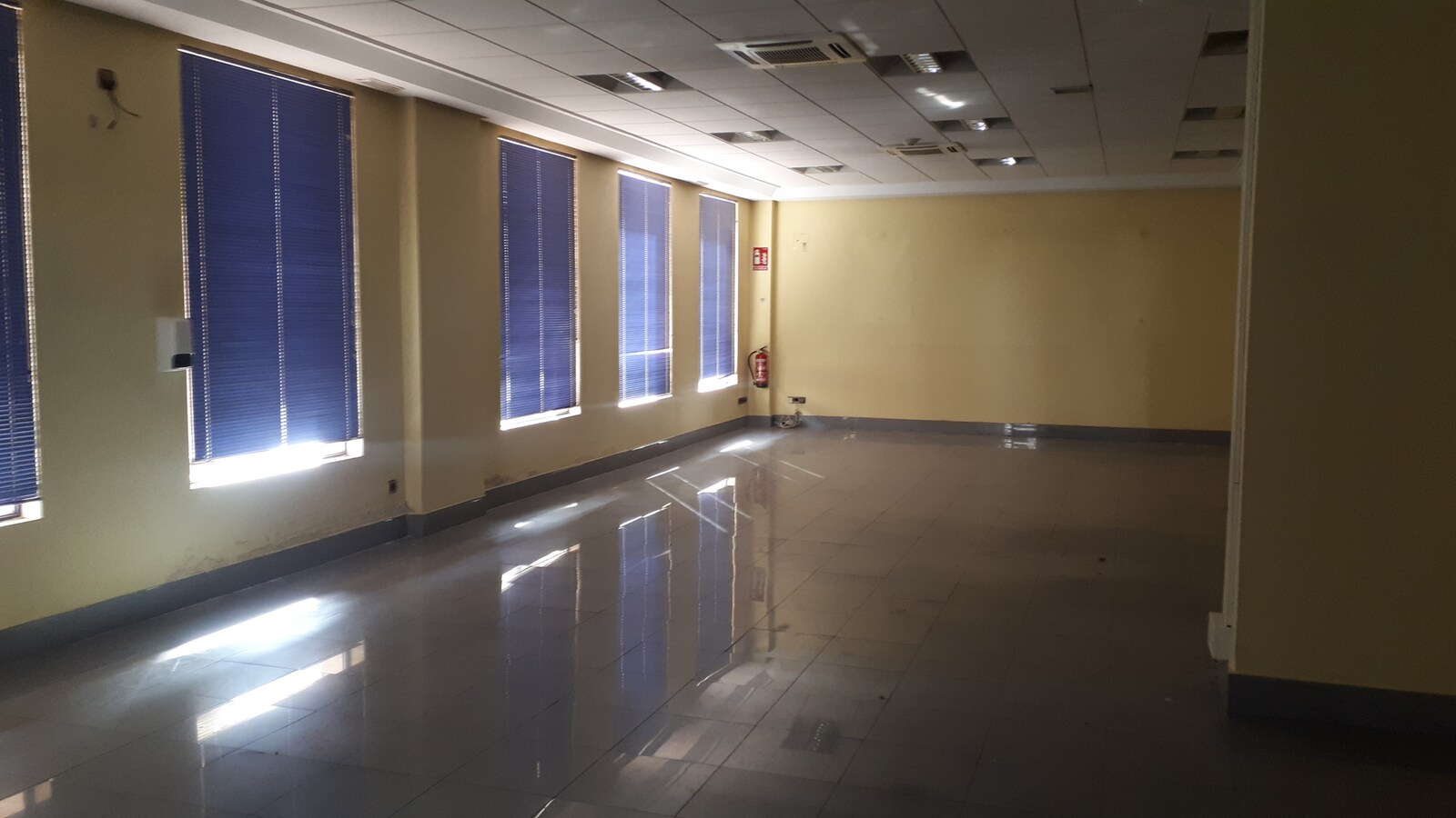 Valladolid, VLL 47014 - Unit - -  - Interior Photo - Image 2 of 3