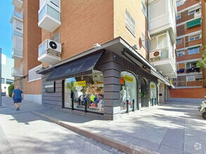 Retail in Madrid, MAD for rent Interior Photo- Image 1 of 5