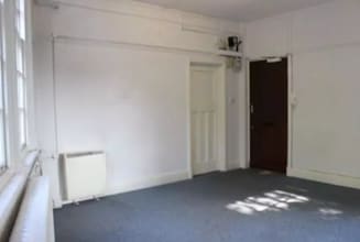 The Broadway, London to rent Interior Photo- Image 2 of 2