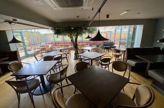 151 Otley Old Rd, Leeds to rent Interior Photo- Image 2 of 2