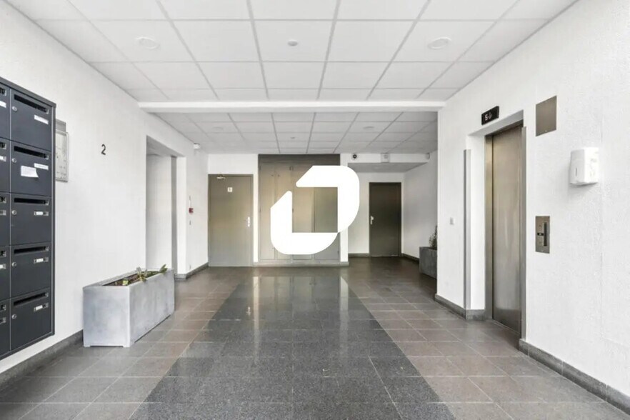 Office in Lognes to rent - Building Photo - Image 3 of 17