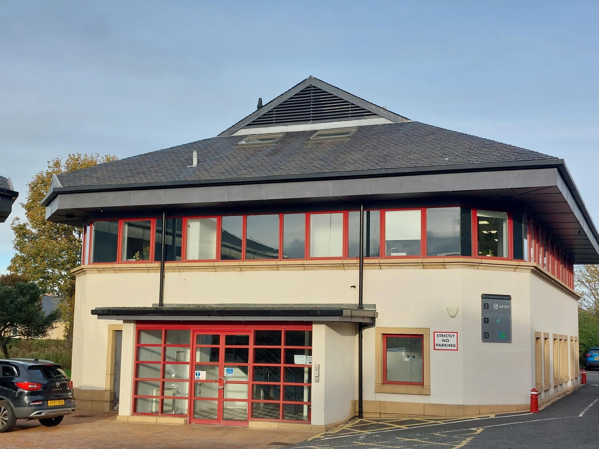 40 Craiglockhart Ave, Edinburgh to rent Building Photo- Image 1 of 9