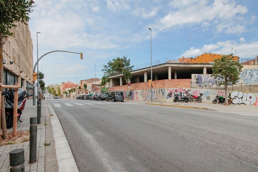 Carrer del Mas Ferriol, 1, Sabadell, Barcelona for sale - Primary Photo - Image 1 of 8
