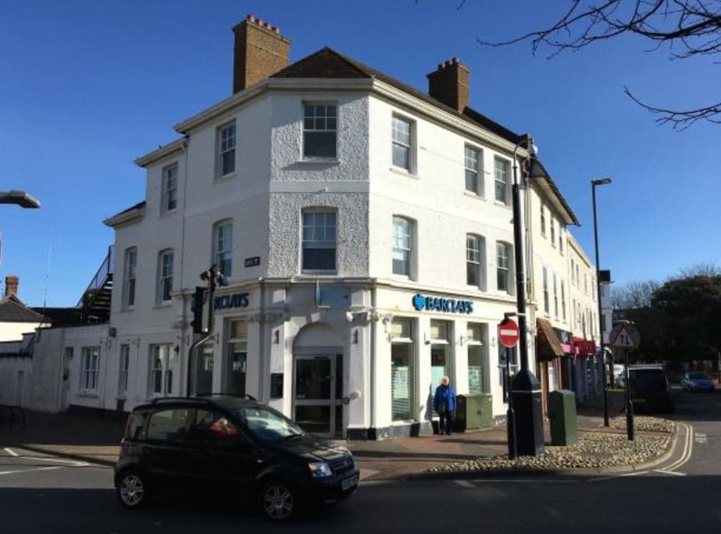 71 High St, Littlehampton for sale Primary Photo- Image 1 of 1