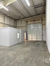 301 Miami St, West Columbia, SC to rent Interior Photo- Image 2 of 4