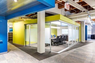 1425 Forbes Ave, Pittsburgh, PA to rent Interior Photo- Image 2 of 6