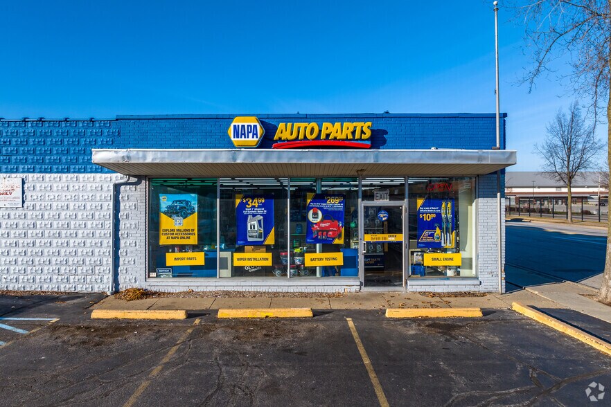 STNL NAPA Autoparts and Developable Land West Allis, WI for Sale
