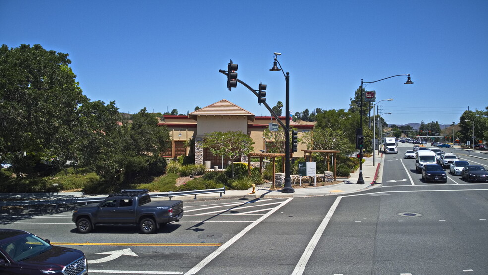 29271-29291 Agoura Rd, Agoura Hills, CA for rent - Building Photo - Image 3 of 15