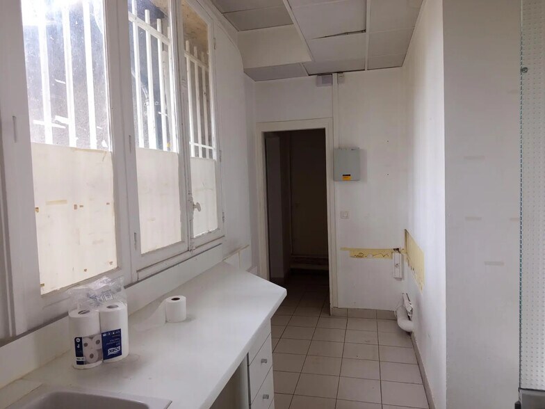 123 Avenue Du Général Leclerc, Bourg-la-Reine for sale - Building Photo - Image 2 of 5