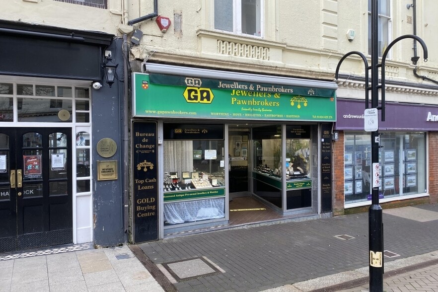 59 Robertson St, Hastings to rent - Building Photo - Image 2 of 4