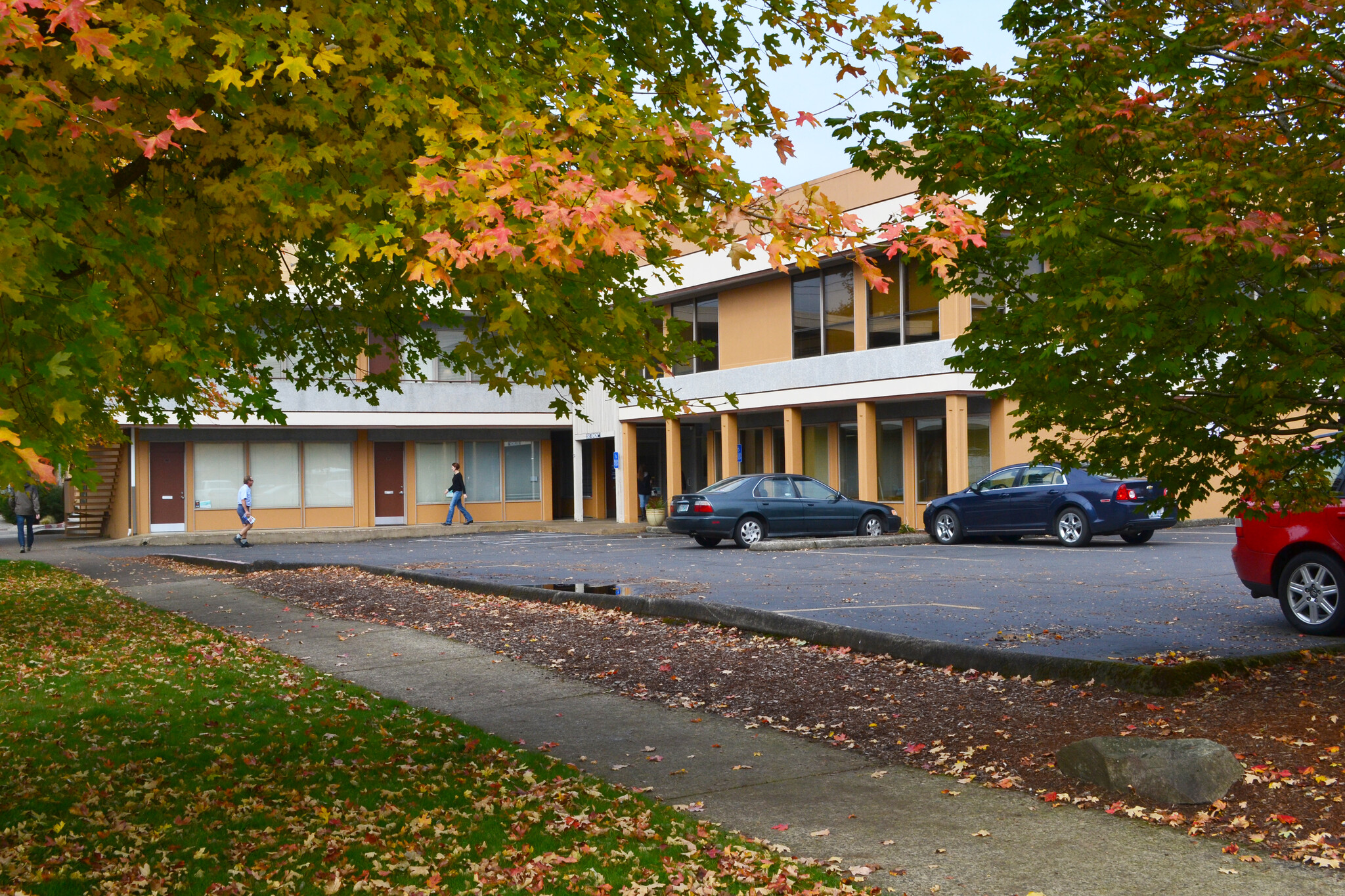 565 Union St NE, Salem, OR for rent Building Photo- Image 1 of 5