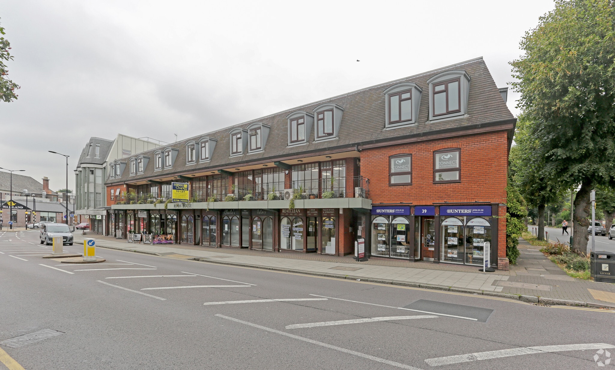 27-39 Station Ln, Hornchurch to rent Building Photo- Image 1 of 10