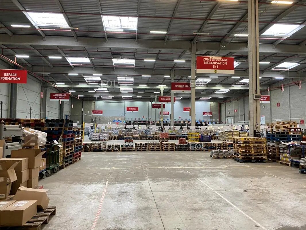Industrial in Roissy-en-Brie to rent Interior Photo- Image 1 of 10