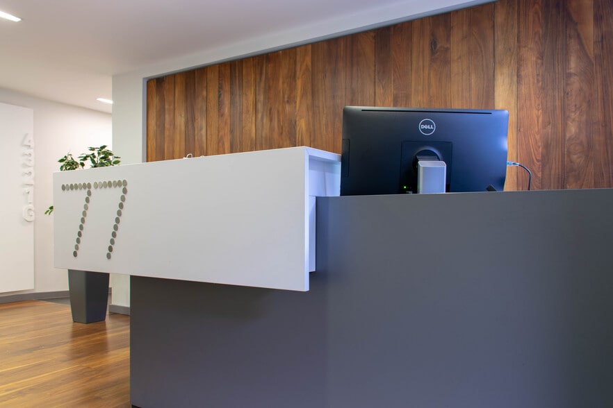 77 Bastwick St, London to rent - Interior Photo - Image 3 of 64