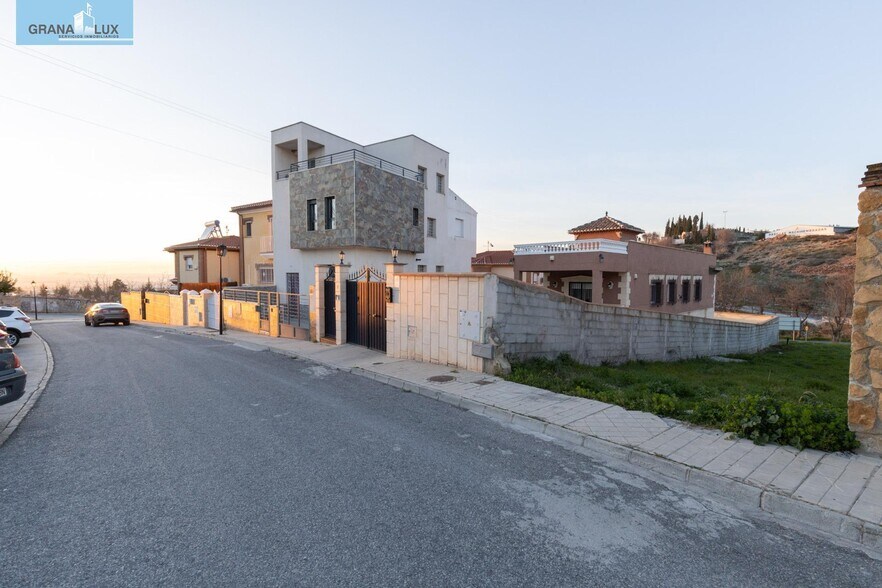 Calle Agustín Sánchez Porcel, 9, Jun, Granada for sale - Building Photo - Image 2 of 10