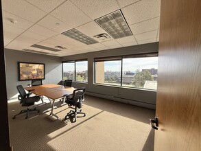 12596 W Bayaud Ave, Lakewood, CO to rent Interior Photo- Image 2 of 2