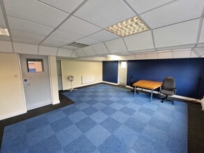 24 Longmoor Ln, Derby to rent Interior Photo- Image 2 of 6