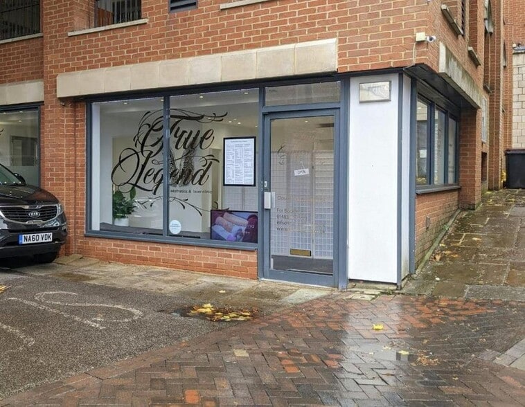 Sydenham Rd, Guildford to rent - Building Photo - Image 1 of 3