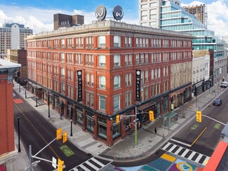 More details for 1 King St W, Kitchener, ON - Retail to Rent