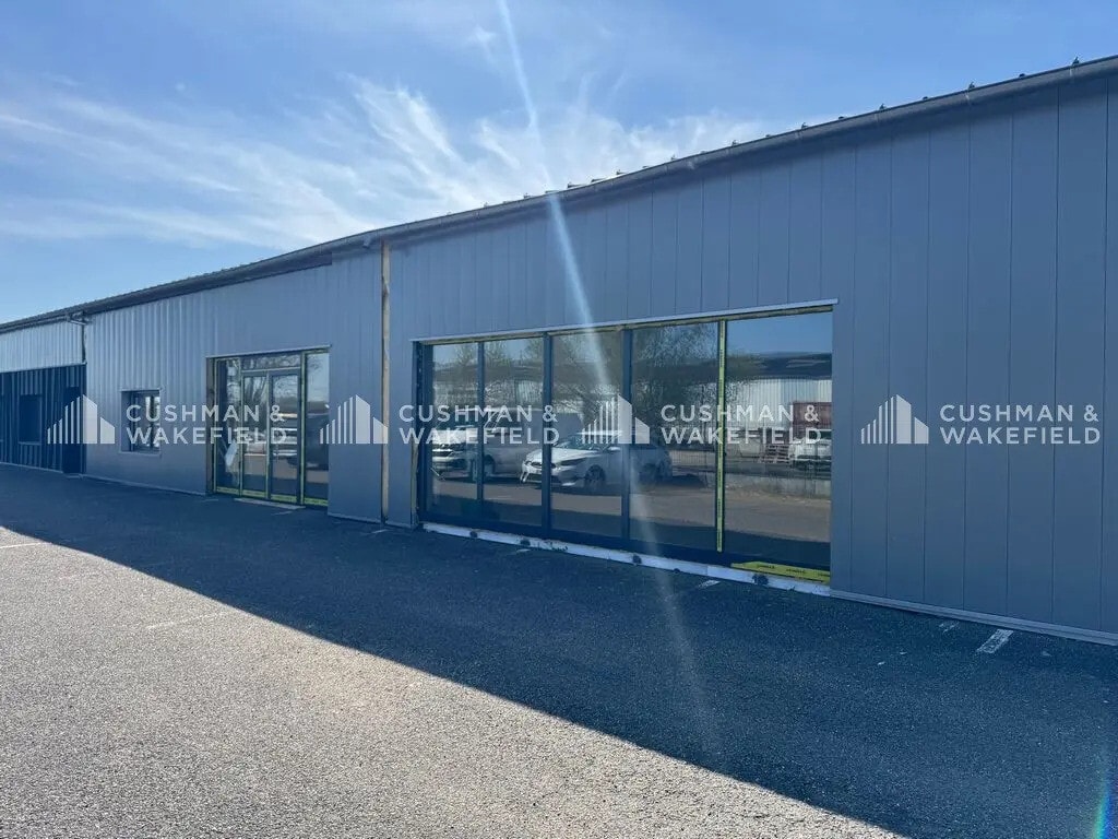 Vente Local d'activités 869 m² - Photo 1