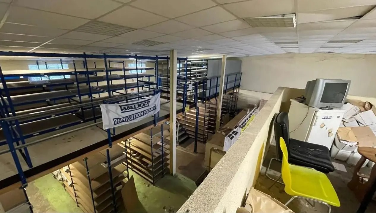 Light Industrial in Chambourcy for sale Interior Photo- Image 1 of 6